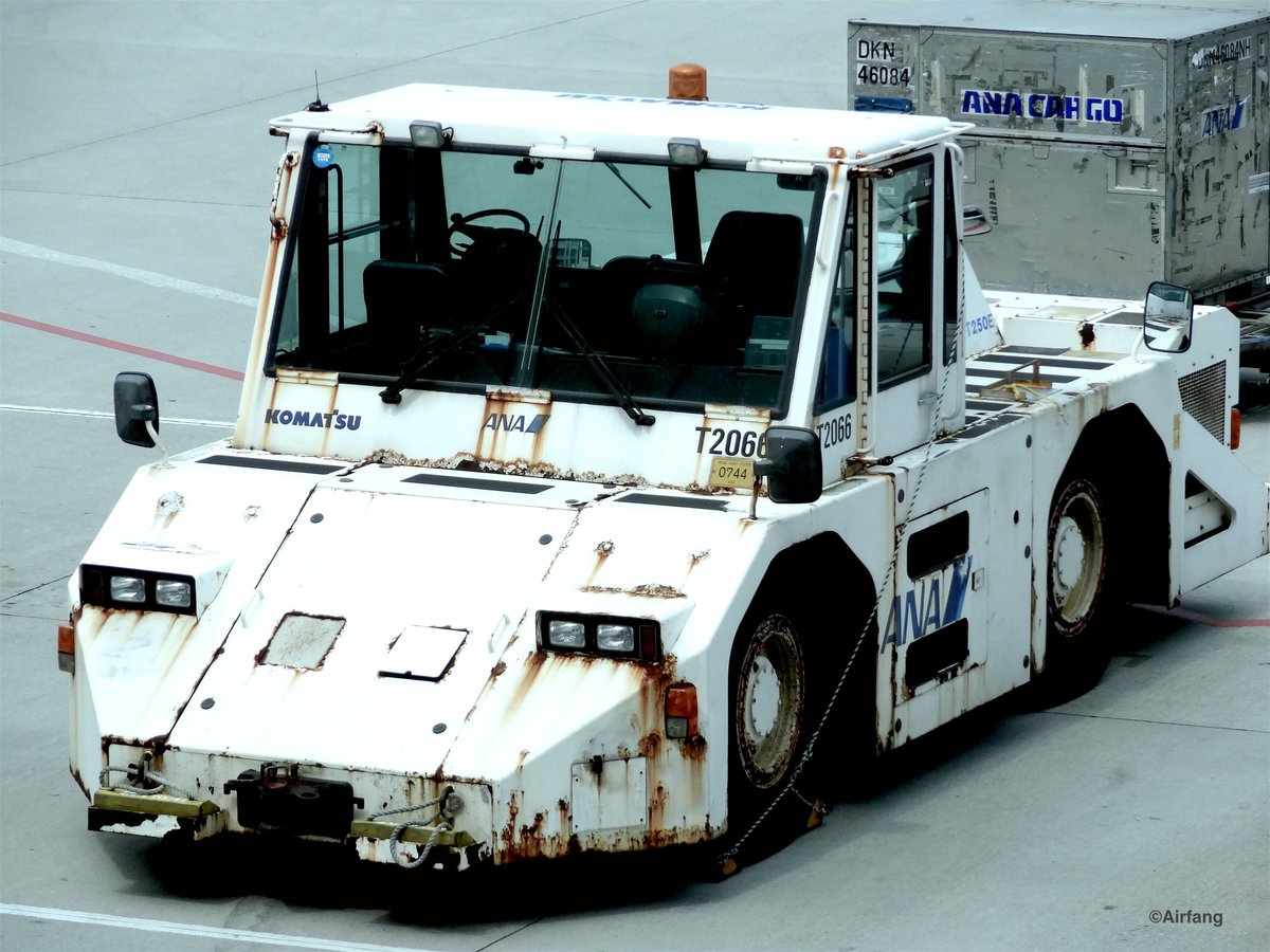 ANA Ground Power Unit トーイングトラクター 1/200 ANA Ground Power Unit トーイングトラクター 1/200 - メルカリ