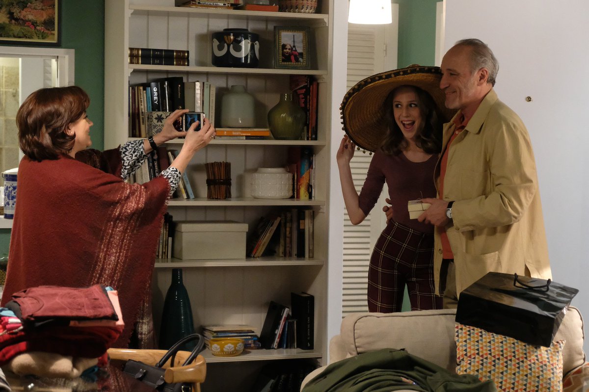 #Audiencias ¡Récord histórico en cuota para 'Servir y proteger'!👏👏La serie registró este lunes un 12% y 1.408.000 espectadores. Y esta semana estará cargada de emocionantes acontecimientos #AudienciasTVE <a href="/SyP_tve/">Servir y Proteger</a> <a href="/planoaplano/">Plano a Plano</a>