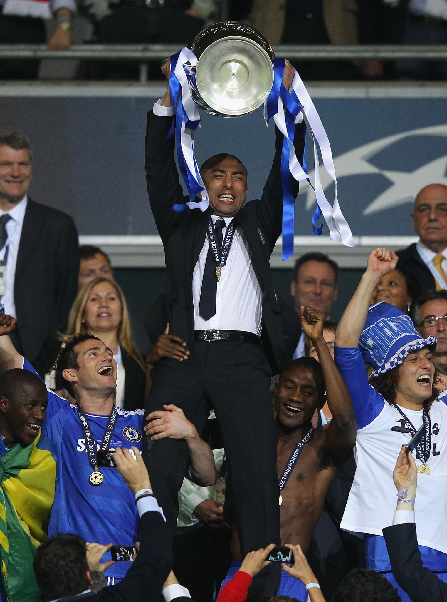 4 8 - Happy Birthday, Roberto Di Matteo       