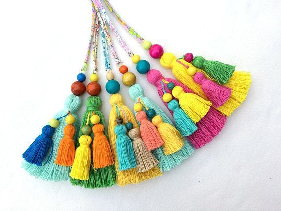 fabdeloulette's tweet image. 🌵💐🌻💚Summertime is coming!!! Pom pom bag accessory, Multicolor tassel for straw basket and beach bag buff.ly/2KKLyaS #EpicOnEtsy #craftshout #craftychaching #crafturday #summeraccessories #2018trend #summercollection #2018earrings  #summertime #jewellery