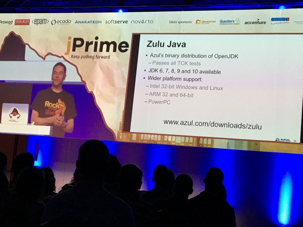 ameliaeiras's tweet photo. #usualsuspects 💪🏼😋💜 @speakjava from @AzulSystems #walkingthetalk with @java 💙history & its updates, how things have changed... #jdk6, #jdk7, jdk8, #jdk9, #jdk10 @jPrimeConf #sharingiscaring💫 https://t.co/VbatsHpuoA