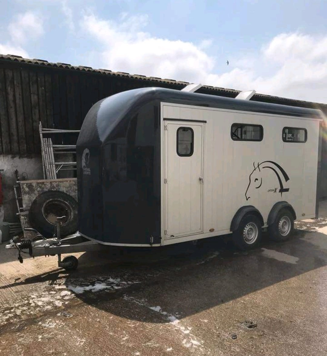 LeicsHorseWatch tweet media