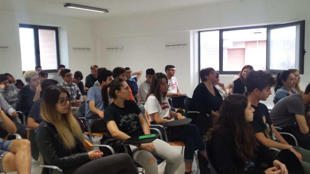 StartCupSardegn's tweet photo. Oggi a #cubact @unissTwit studenti3/4°anno #liceoscientifico Marconi #sassari x prog AlternanzaScuolaLavoro SchoolUP https://t.co/yW5686Nuti