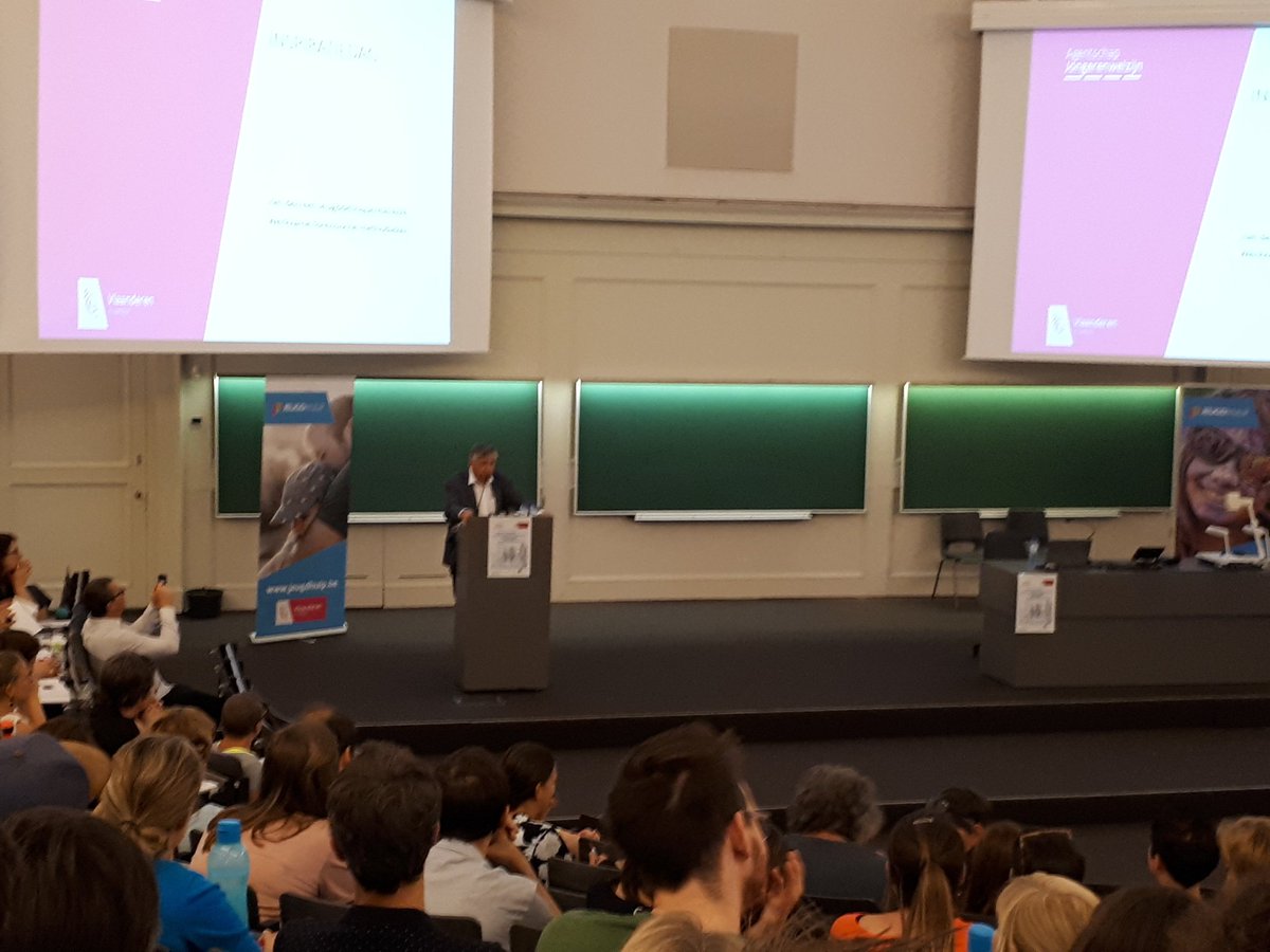 geert_bots's tweet photo. Minister @JoVandeurzen opent inspiratiedag @jongerenwelzijn. Een  nieuw #jeugddelinquentierecht aan de vooravond van goedkeuring. Visie op dragen van verantwoordelijkheid. #constructief #herstelgericht #gemeenschapsinstellingen https://t.co/S6OPq65pc6
