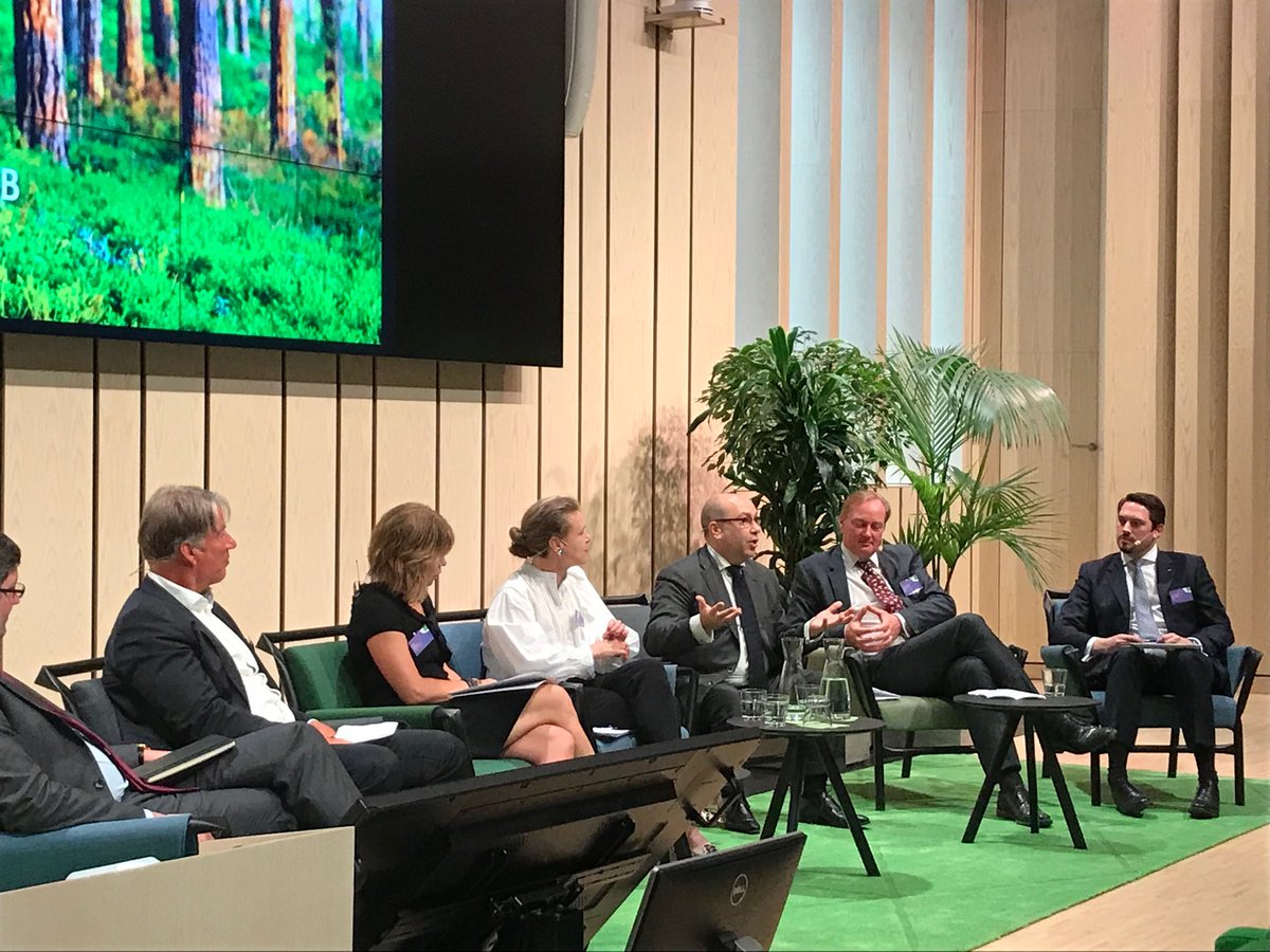 Climate change is on top of the agenda of CEOs and board. Companies welcome higher targets, says <a href="/Haga_Initiative/">Hagainitiativet</a>. The FR requirement upon asset owners to report risks w climate risk started a competition among asset owners says <a href="/Amundi_FR/">Amundi</a> <a href="/SEBGroup/">SEB</a> <a href="/FranceinSweden/">France in Sweden 🇫🇷🇪🇺</a>