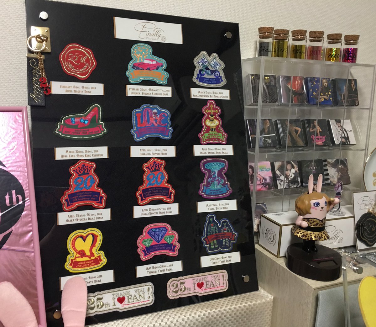 ぶーこ 2歳育児中 安室ちゃんのワッペンシール飾ってみた