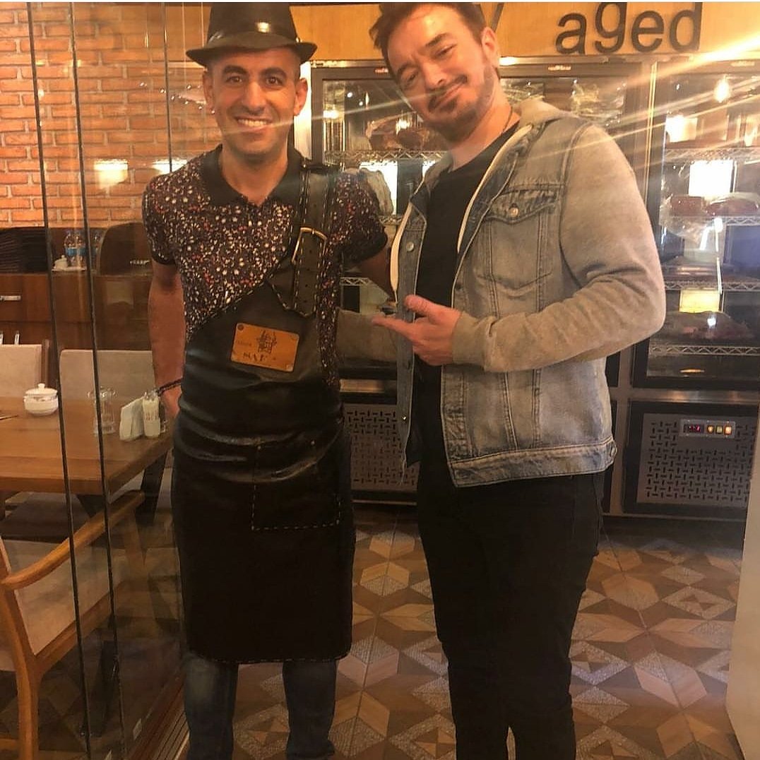 Sanatçı Orhan Ölmez Beyefendiyi Ağırladık. Bizleri  Tercih Ettikleri için Teşekkürler #orhanölmez  Beyefendi...☕🌹🔥