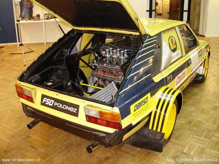 Dada ポーランドのfso社のファミリーカー ポロネーズ それにランチア ストラトスに搭載されていたフェラーリv6をミドに心臓移植されたバケモノ その名も ストラトポロネーズ 頭おかしすぎて激しく作ってみたい T Co 8b0me6yx2d Twitter