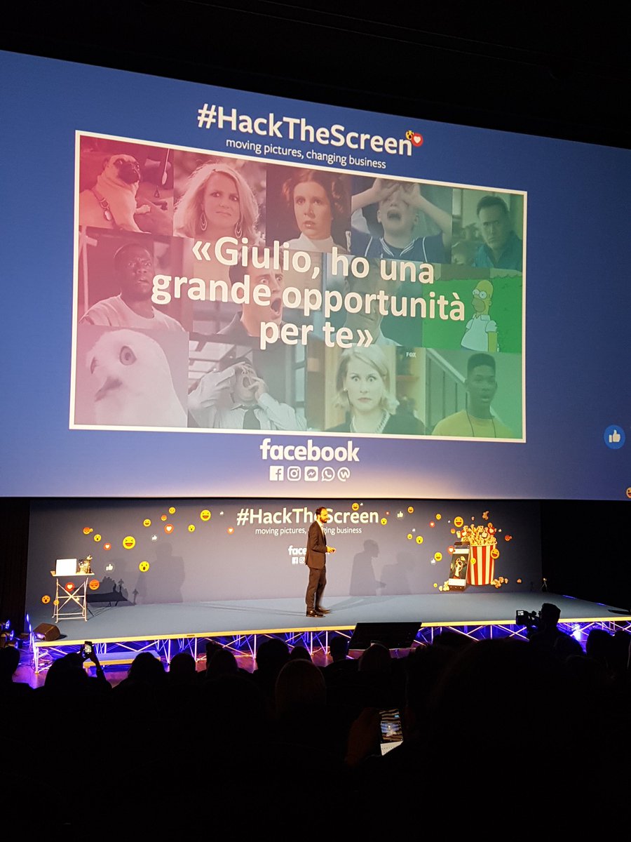 Sato80's tweet photo. .@giulioravizza buchi lo schermo (e il palco) #HackTheScreen https://t.co/huyNiPWIlW