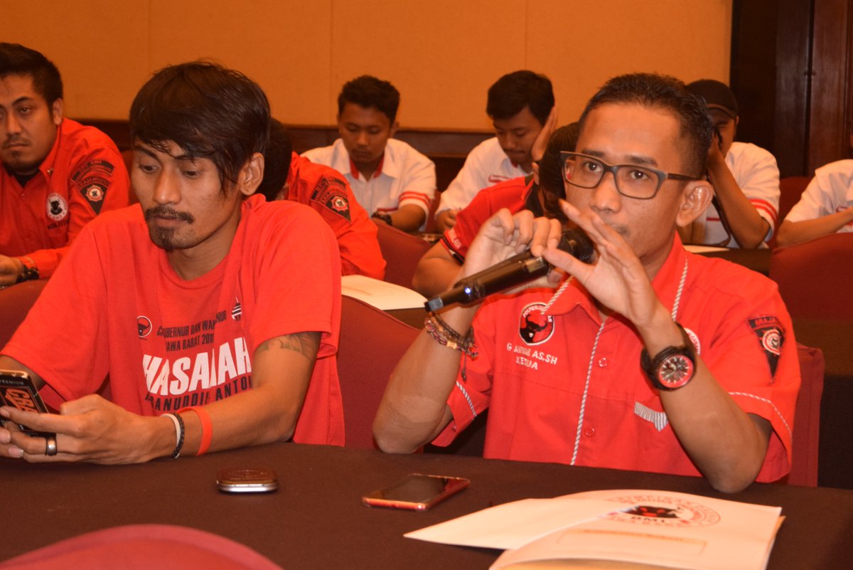 kang_anwar11's tweet photo. @Jabarhasanah @Tbhasanuddin @AntonCharlian @Ineupurwadewi @Pdip_Kabbekssi #HasanahTerjamin #HasanahMenang #PdiperjuanganKabBekasi #sahabatkangAnwar https://t.co/vyiqqJXXkV