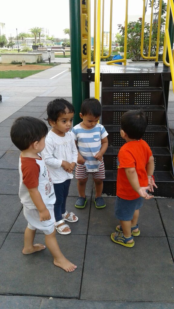 MRAMESHIPS's tweet photo. Kids seriously discussing about fake news and rumours and how to fight them. #HyderabadKillsRumours https://t.co/4ybM2uXFv9