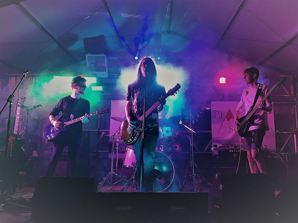 OneWordBandUK's tweet photo. Arch Revival, Thank You!! Next up @chaplinscellar for the battle of the bands! See you there 🤙🏻 

#band #gigging #livemusic #oneword #archrevival #festival #BoB #battleofthebands #Bournemouth #southcoast #uk #ukband #indie #alternative #rock #pop #gig #bournemouthband https://t.co/AsynasAim4