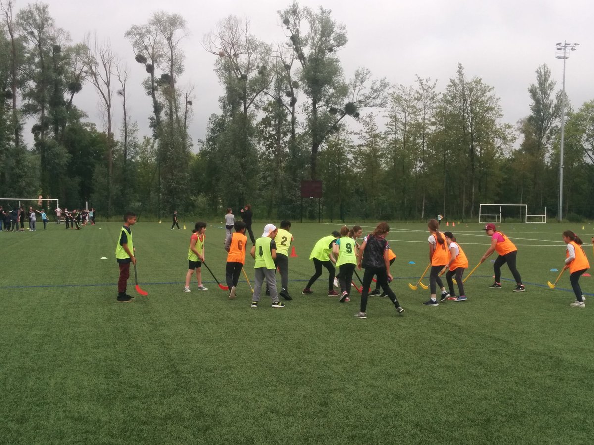 camus95CM1's tweet photo. Tournoi unihock aujourd'hui ! https://t.co/IiS887ut1X