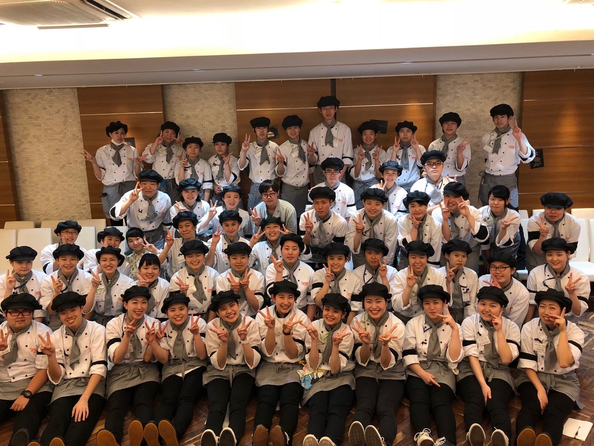 大宮スイーツ カフェ専門学校 Omksって オミキスと読みます それぞれの文字に意味があるんですが この答えは体験入学で お申し込みはこちら T Co Ojjxpy0z4z 大宮 スイーツ カフェ 専門学校 体験入学 Omks って