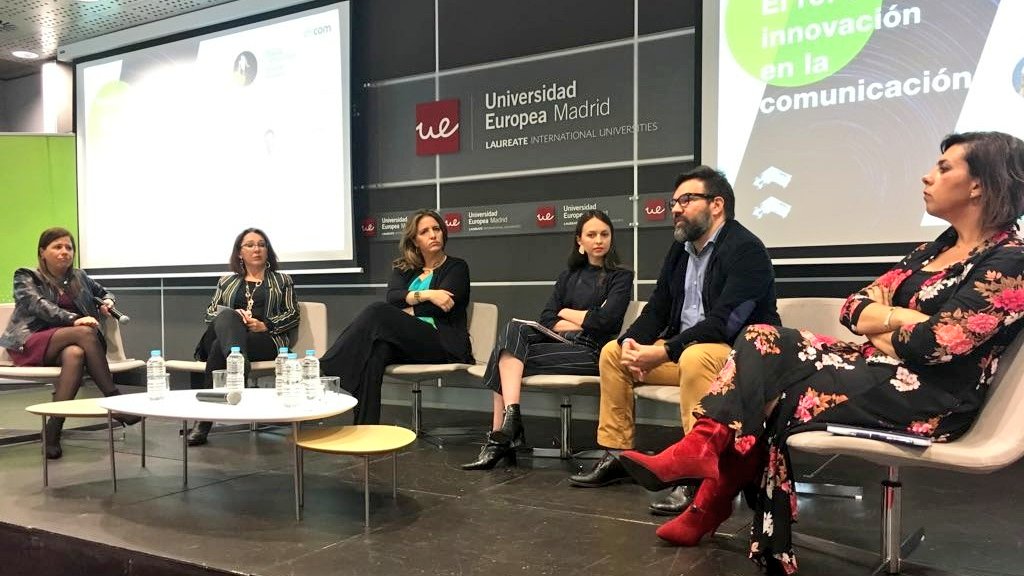 DircomSpain's tweet photo. En #INNOVAMÁSC, las capacidades de un dircom:

✅ Eje vertebrador 
✅ Siempre con ganas de aprender
✅ Impulsor de la participación
✅ En alerta constante y atento a las nuevas tecnologías
✅ Generador de redes
✅ Con visión de 360º https://t.co/xmrU3No6FJ
