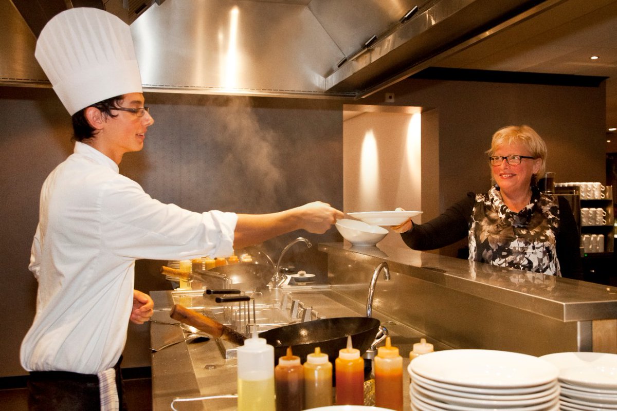 Bekijk hier onze vacatures! bit.ly/2Ht6Coy