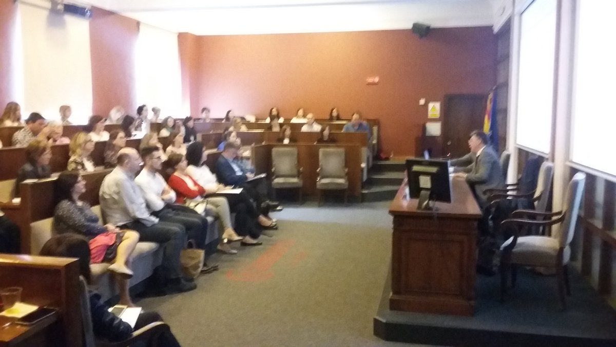 Vatiro's tweet image. Gran asistencia en la jornada de #SMeTOOLS #FacturaElectrónica en @camarazaragoza con @cambrabcn @b2brouter y @euroface_cef