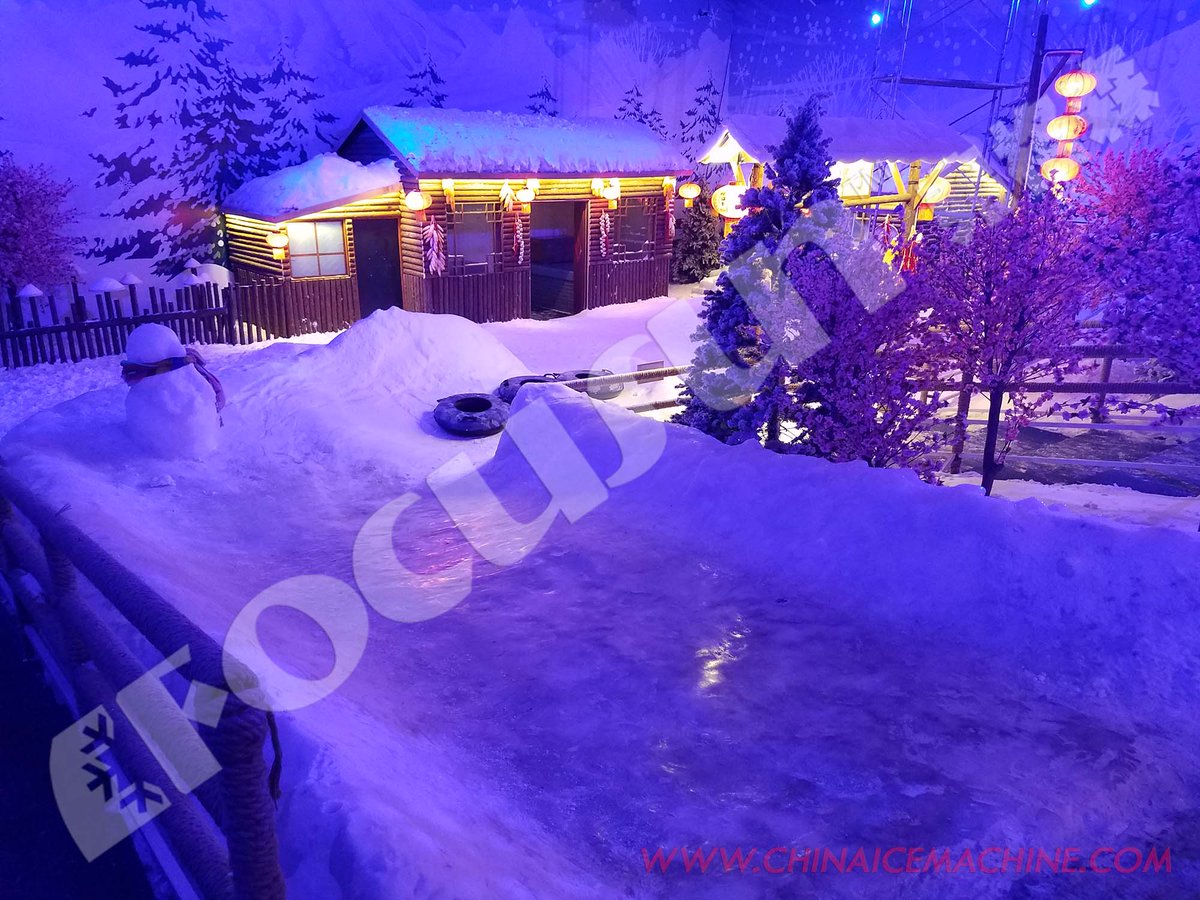 Focusun_Ice's tweet photo. Another #snow_room for amusement park. We, Focusun, only make #real_snow. #snow_house #snow #snow_maker #snow_making #snow_making_machine #snow_making_system #natural_snow #artificial_snow https://t.co/ttZoDuT2gn