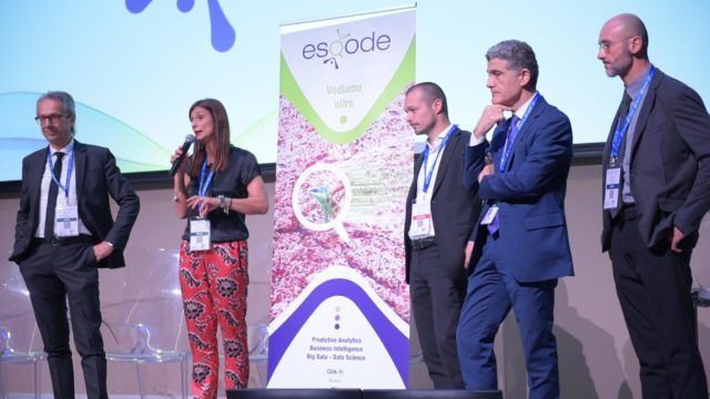 ZeroUnoWeb's tweet photo. Quali i punti principali della strategia @VMSistemi? Leggi il resoconto della sessione plenaria #Techsentially https://t.co/lhMJi958uC @MontanariSilvia https://t.co/PbWZVq0OB4