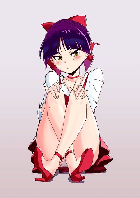 ゲゲゲの鬼太郎を見始めました。猫娘ちゃんの脚綺麗～

Checking out Gegege so I know who the girl that keeps popping up on my feed is... 