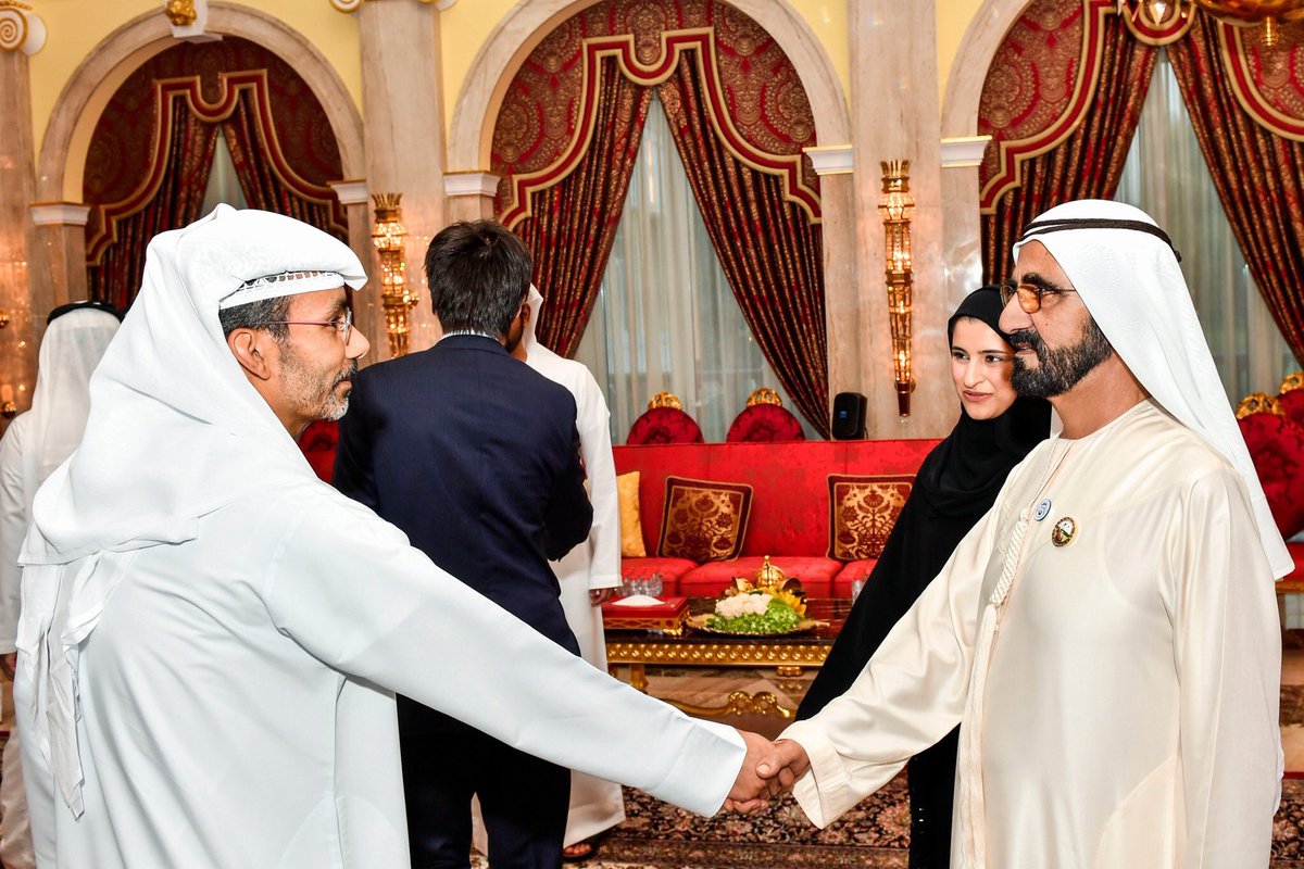 SarahAmiri1's tweet photo. استقبل صاحب السمو الشيخ محمد بن راشد آل مكتوم مجلس علماء الإمارات وأعضاء مجْمع محمد بن راشد للعلماء ونخبة من العلماء والمهندسين الشباب. دعم وثقة سموه بالعلماء تعتبر الدافع لكل عالم مقيم في الإمارات لمواصلة دورهم في مسيرة التنمية وخدمة الإنسانية. https://t.co/siFYdCQuzH
