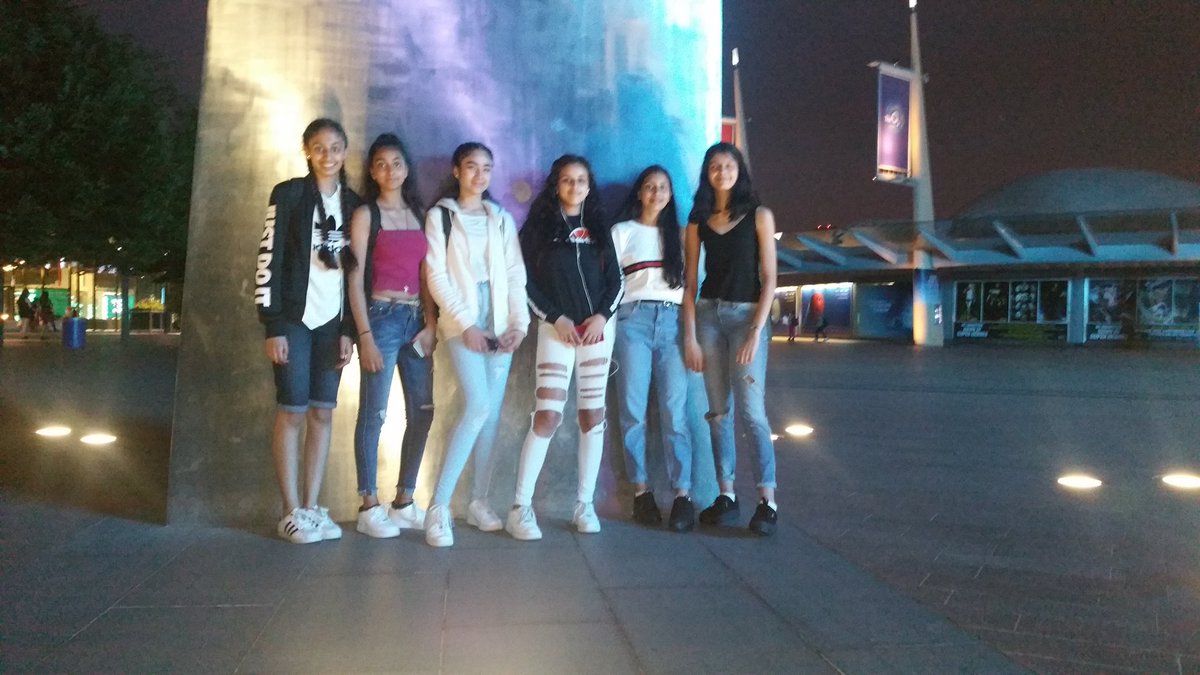 HestoncsB's tweet photo. @TheO2 at night after watching @Globies courtesy of @JPFoundation &amp; meal @wagamama_uk. https://t.co/Zi28Pp4uvT