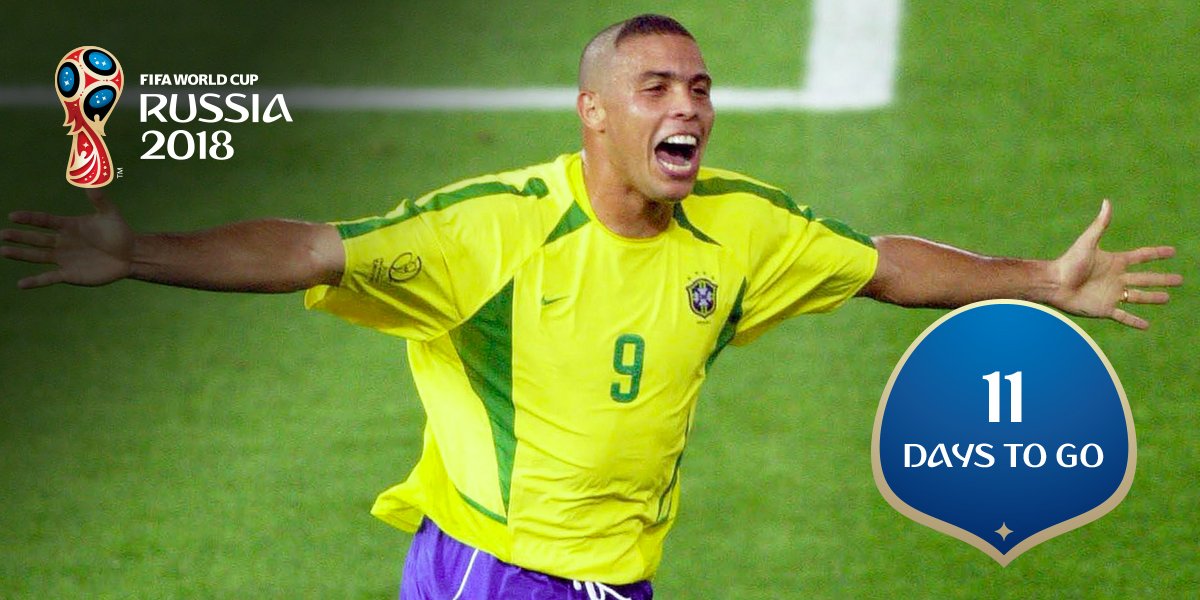Fifa World Cup Days Players Ronaldo The Legendary Cbf Futebol Striker Brandished The Fifa Worldcup On Two Occasions At Korea Japan 02 Where He Was Awarded The Adidas Golden