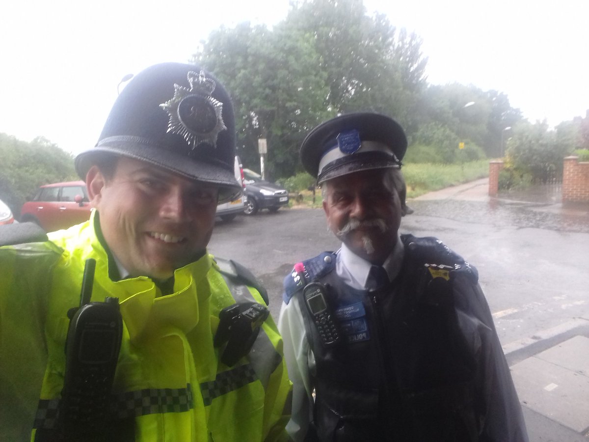 Pollards Hill Police (MPSPollardsHill) Twitter