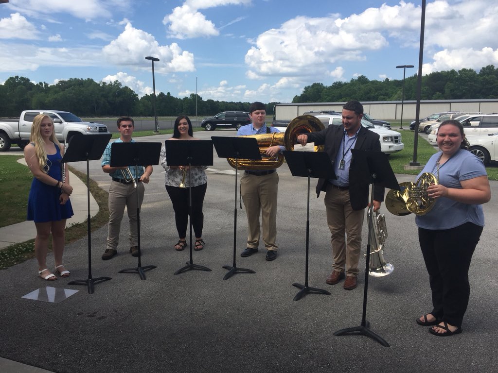 <a href="/RamblerPit/">RamblerPitCrew</a> Senior band members and Mr. Self welcomed the Lt. Governor and his wife to Walker County <a href="/WalkerCoSchools/">Walker Co Schools</a>  #SweetSoundsoftheRamblerBand