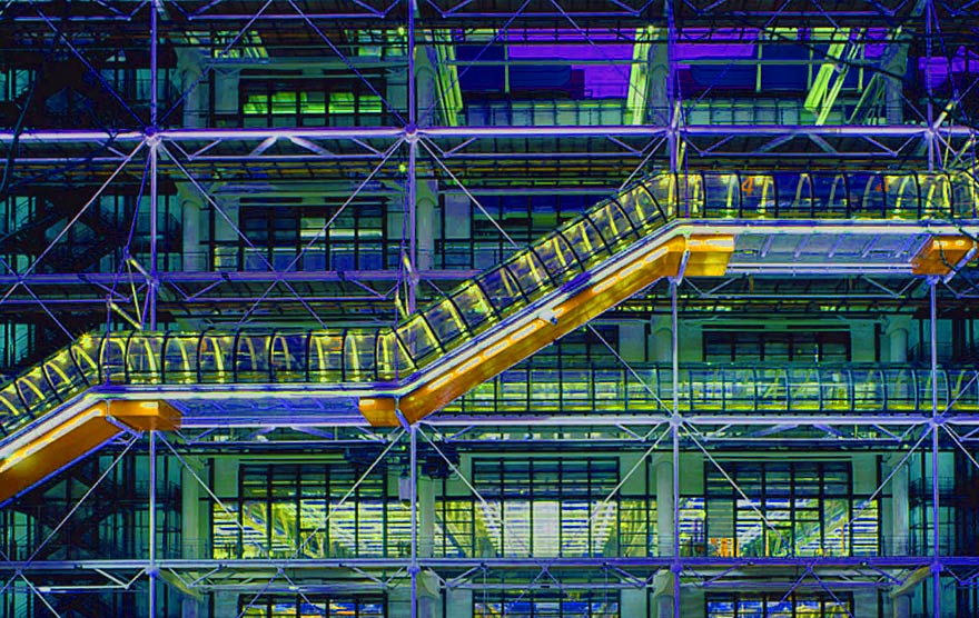 Le <a href="/CentrePompidou/">Centre Pompidou</a> souhaite ouvrir son École pro, afin de transmettre par les #arts et la #culture une meilleure compréhension du #monde contemporain. Un #article à lire sans modération ! bit.ly/2L4n0ty