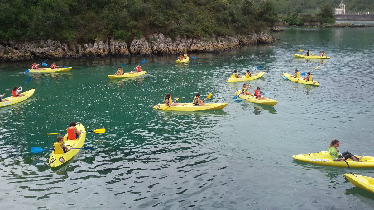 2cicloauseva1's tweet photo. En Niembro haciendo Kayak y trabajando en equipo en el agua. Todo saliendo muy bien. @ausevamaristas https://t.co/ClzV2yTK61