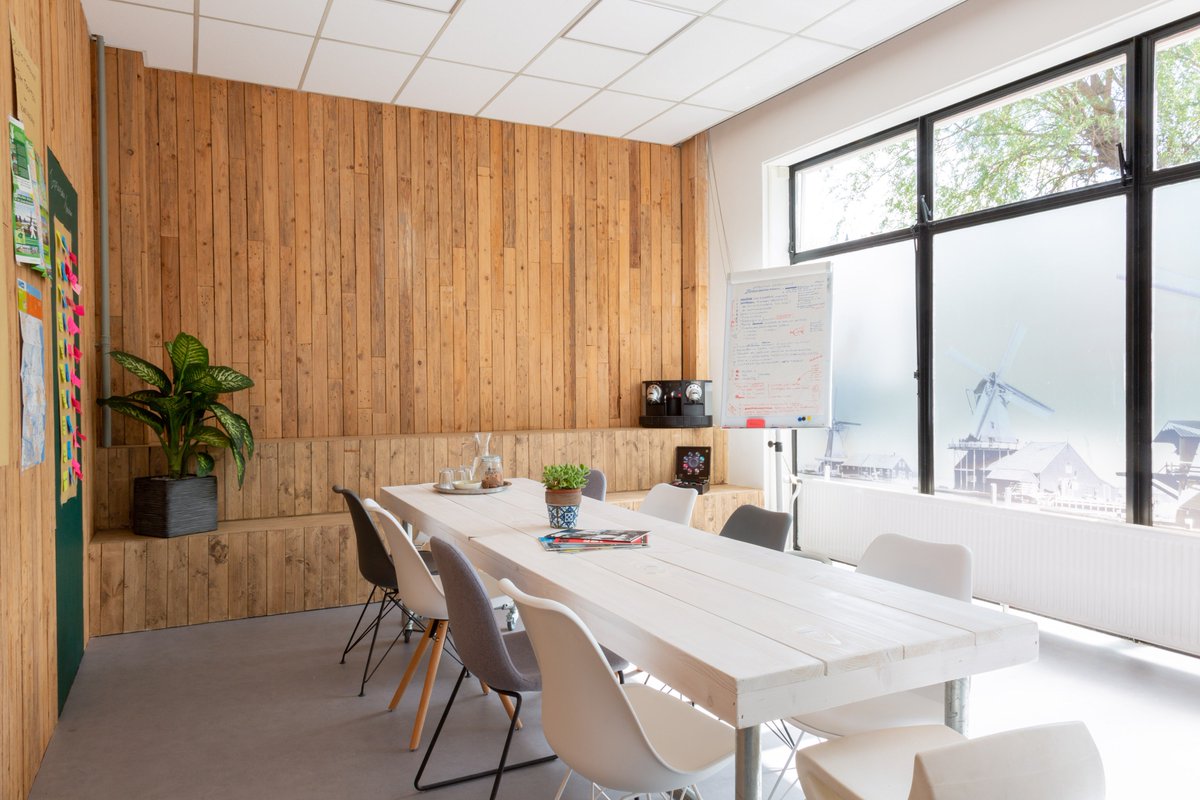 Binnenkort starten wij met het verhuren van vergaderruimtes en werkplekken in Business Center BedrijvigeBij! Wij zijn erg enthousiast over jullie ook? Er zal snel een nieuwsbrief volgen met alle informatie. Stay informed! #Somethingnew #Workspace #workhardplayhard #Stayuptodate