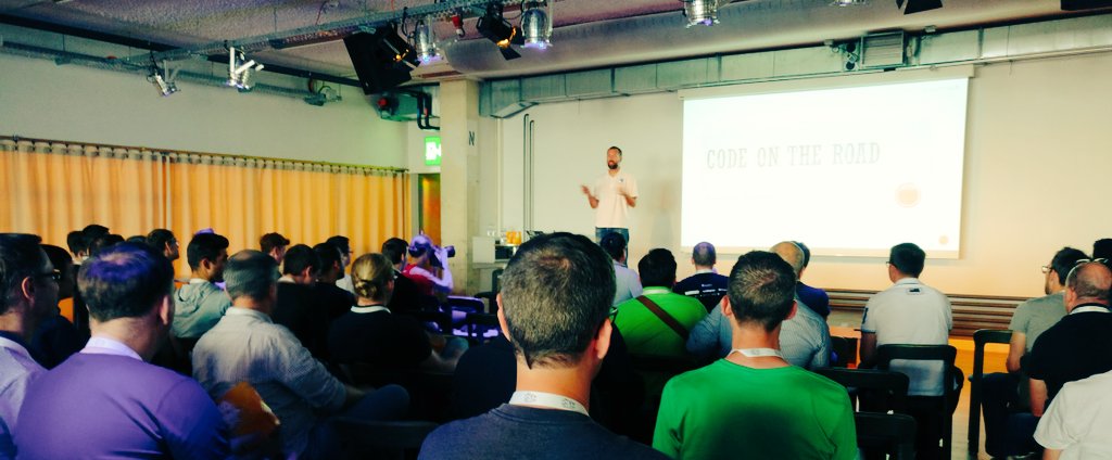 dotnetday_ch's tweet photo. Remoteworker @adamralph closes #dotnetday18 with his stories about #remoteworking and #travelling. https://t.co/yENcogRiSd