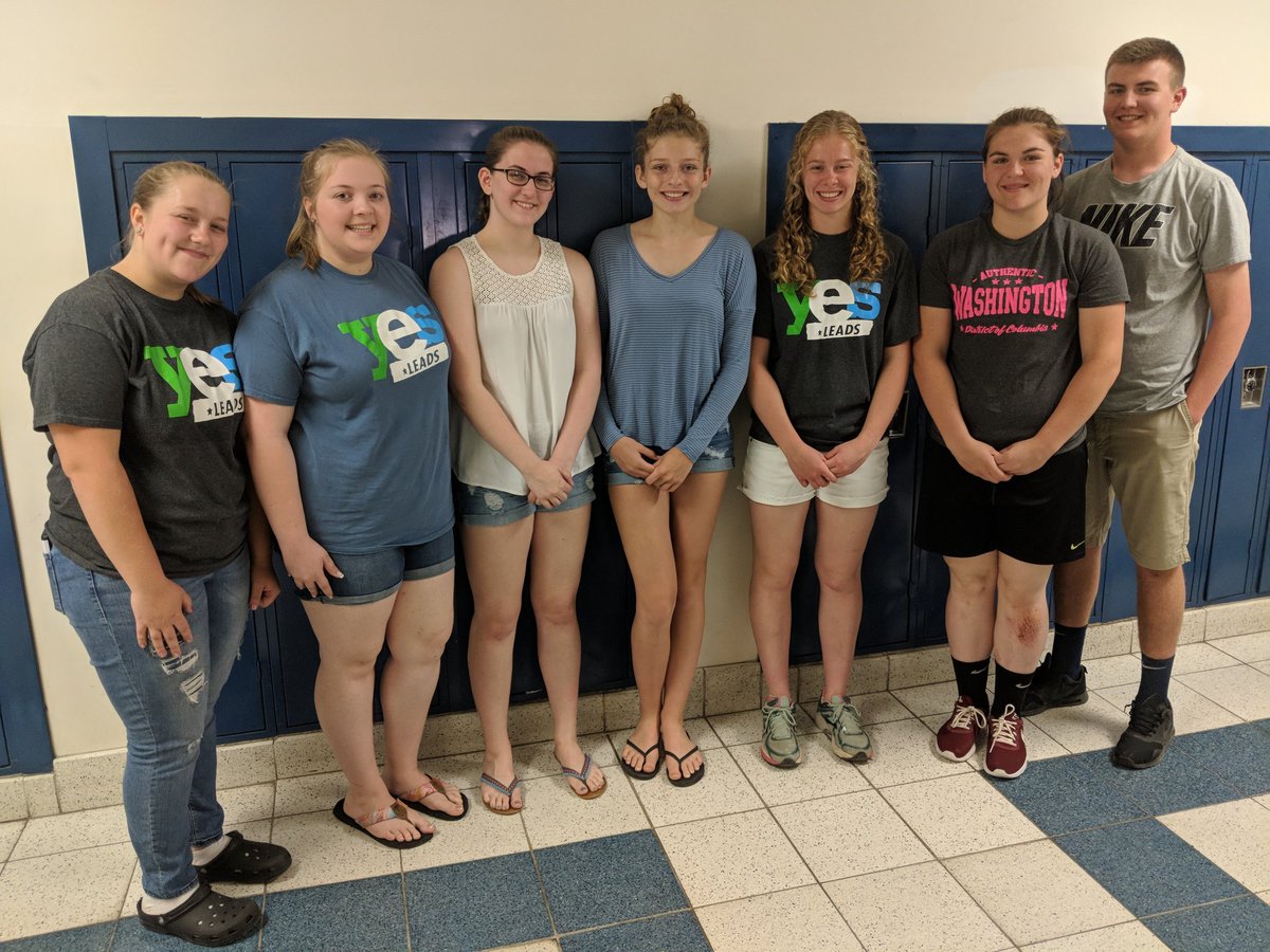 YESLEADS's tweet photo. Bainbridge-Guilford High School YES LEADers rocked their YES LEADS Presentations on Cyberbullying/Digital Citizenship and Prescription Drugs pHARMING Effects! Thanks for all of your early morning meetings to prepare for these presentations. Is doesn't go unnoticed! ✨ #YESLEADS https://t.co/S1rRMjQhMu
