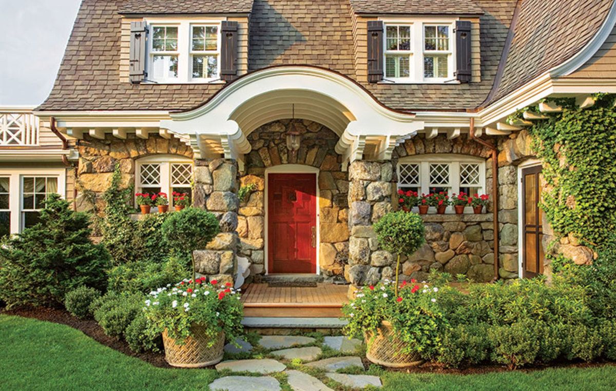 PeriodHomes's tweet photo. Few would dispute that a classical doorway is essential to any period-style home but what makes an entrance specifically classical? https://t.co/efrO0GI5j7 @DesignerDoors #perioddoors #doors #oldhomes https://t.co/6NFB28AV1u