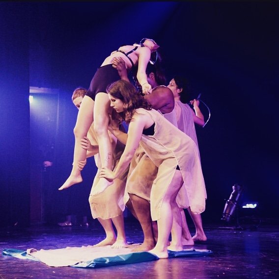 If you weren't at the fringe for all last night you missed this delightfully dark preview of "[...]morph"
Tickets are available right now at montrealfringe.ca
#ellipsesmorph #FringeforAll #FringeBuzz <a href="/Fringemtl/">FringeMontreal</a>