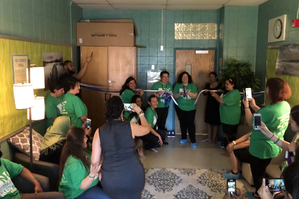 rjabbour's tweet photo. Serenity Space ribbon-cutting
#ccny #zone126 #communityschools #Astoria #LICHS #serenityspace https://t.co/bK4lqpZHcD