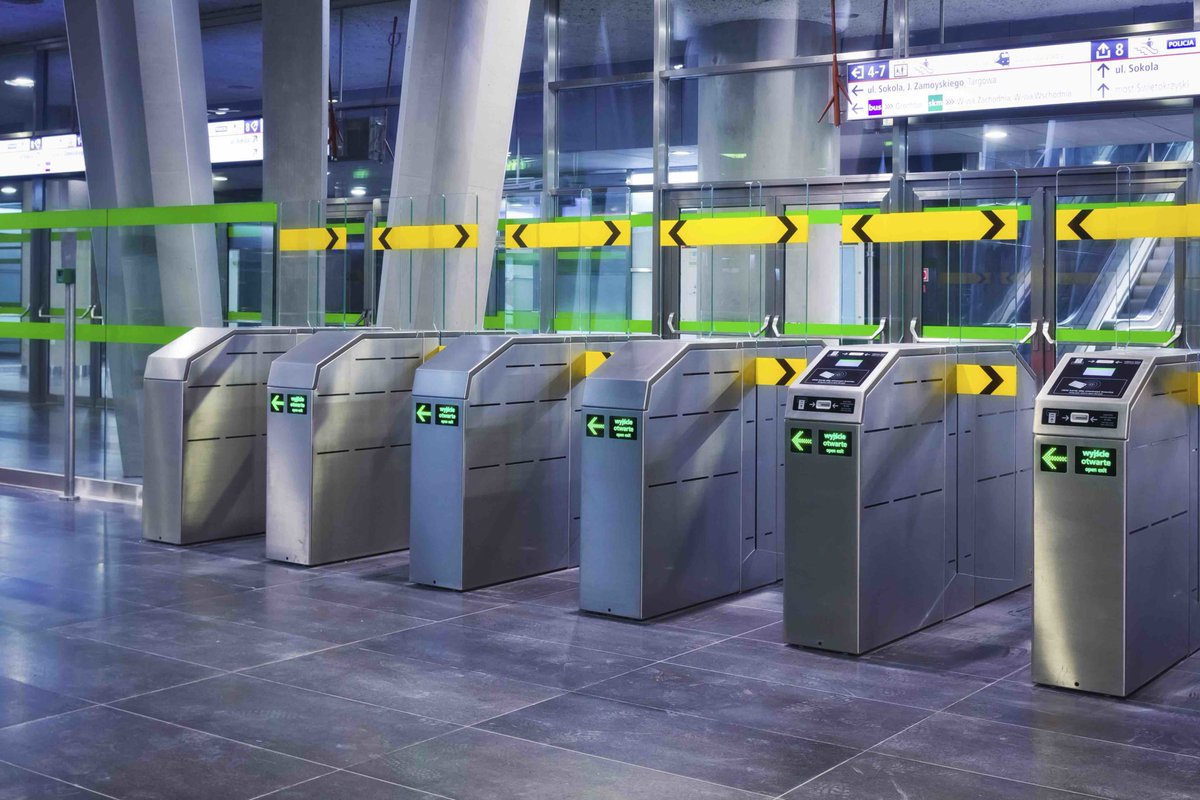 We have unparalleled knowledge and experience in the supply of power supplies for the Fire and Security markets including CCTV, access control and fire detection. Have a look at our range here bit.ly/2IU3qDZ 
#powersupply #psu #fireandsecurity #CCTV