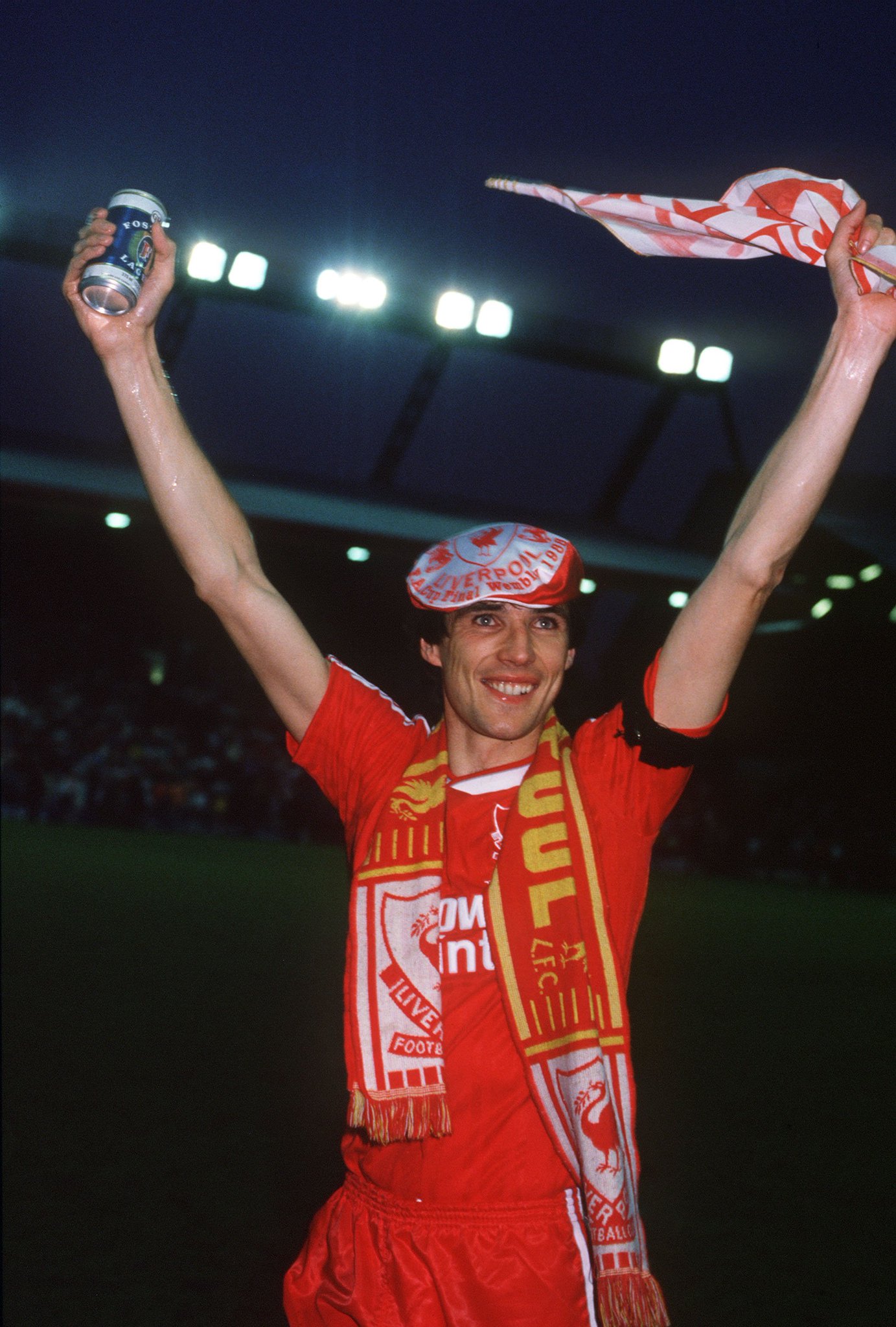  620 games 16 winners medals

Happy birthday to you, Alan Hansen! 