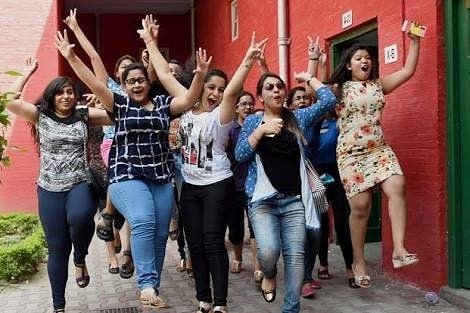 imasad_khan's tweet photo. #CBSE2018 Class 10th result has been announced today, and I congratulate all those hardworking students who have successfully managed to cross this first ladder https://t.co/AXetXhMoGS
