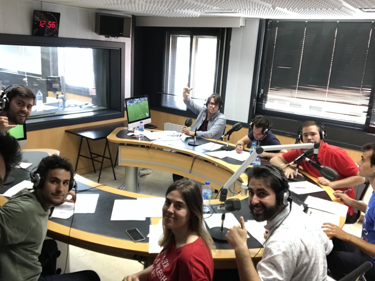 herifrade's tweet photo. En el Master @fundacioncope aprendiendo mucho y tratando de enseñar algo de lo que cuesta sacar adelante un @tjcope, que lo tenemos tan mecanizado que, a veces, se nos olvida que es fruto de un complicado y bellísimo trabajo en equipo ¡Gran Grupo!#SemáforoDeTalento🚦 https://t.co/hKx3RHle3m