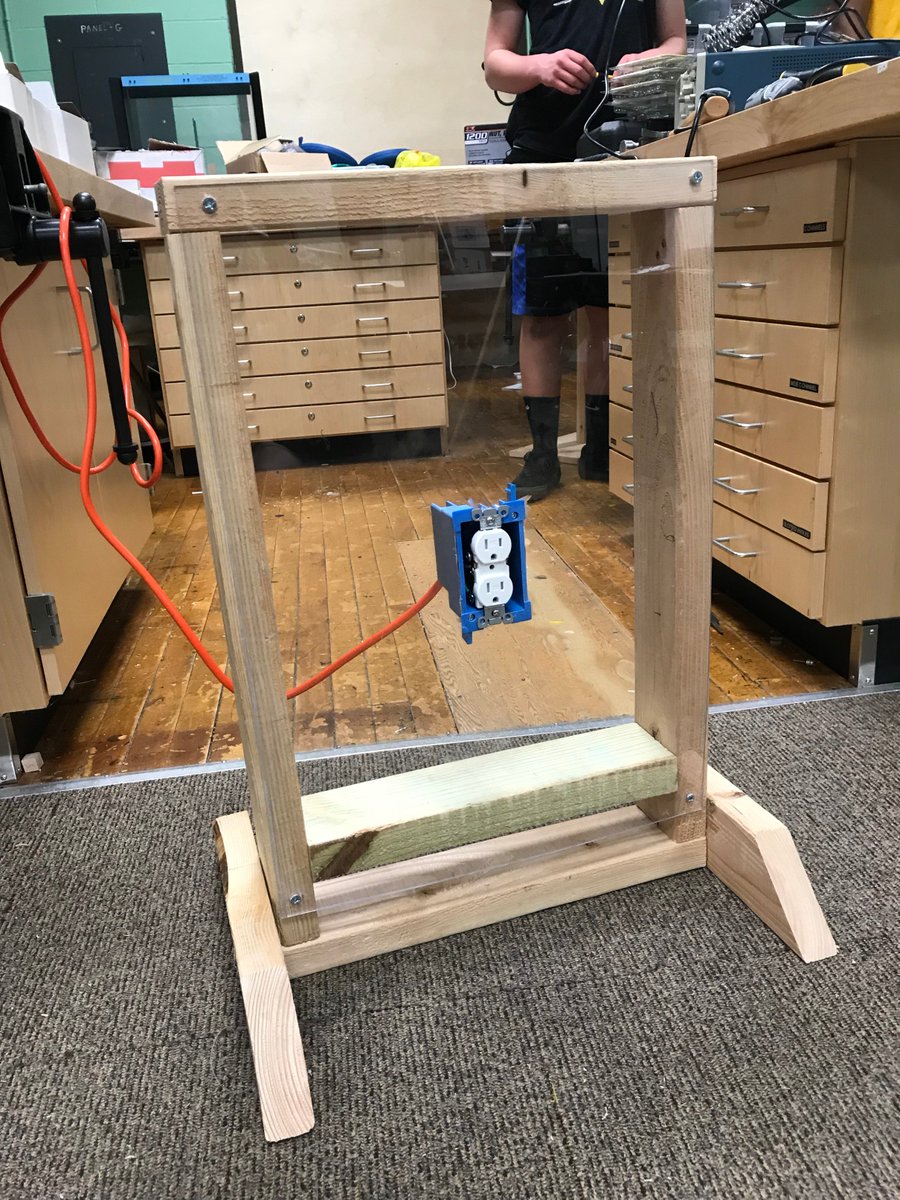 TheSquare20's tweet photo. Creating the mock "wall" to plug our current sensing outlet into when it comes time to present.  We used clear plexiglass to act as drywall to showcase the inner workings of our outlet.  #TheFHSSquare #BASDproud @PLTWorg EDD https://t.co/hOEGiqIKid