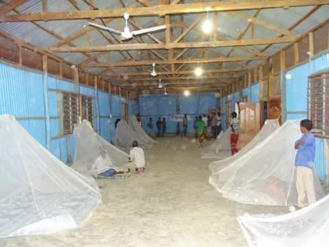 DalsoorNews's tweet photo. Over 148 #Somali Kenyans #flee from their residential town #Liboi and seek a sylum in #Dobley (Somalia Boarder) as refugees due to fear of state abduction, extrajudicial killings and mass disappearances in Kenya for last 2days https://t.co/F0TK5DT47c