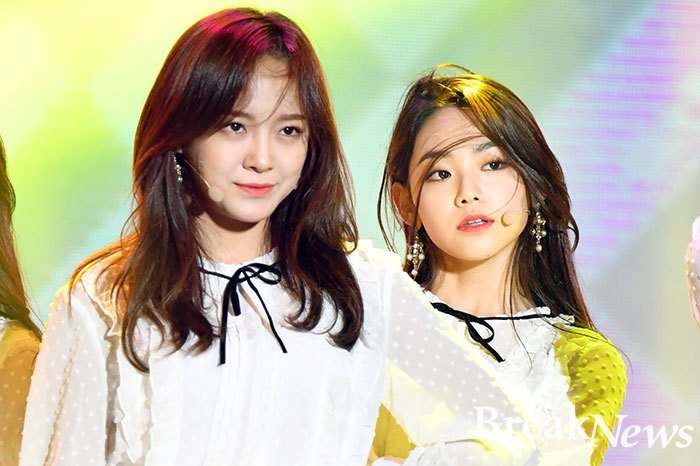 GugudanBrazil's tweet photo. 260518🌸FOTO Gugudan se apresentando no  Seowon Valley Green Concert

Via gu9udans https://t.co/ukLmzq5jKN