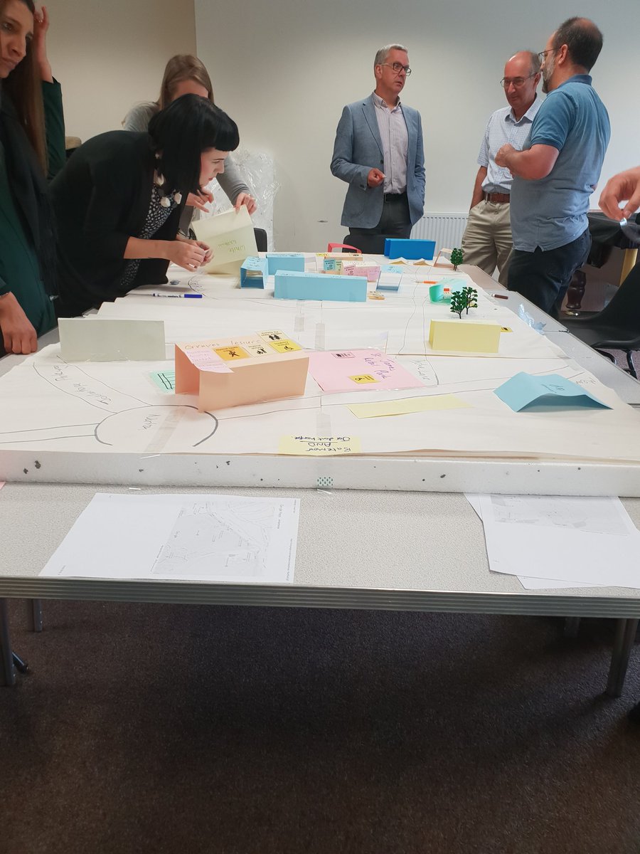 MariaFlude's tweet photo. @ReachSouthSheff asset mapping in Jordanthorpe today with @Bluebell_smith @vasnews @terminus_the great morning! Learnt lots about the area and the resources available. https://t.co/tvsh6b8MFs