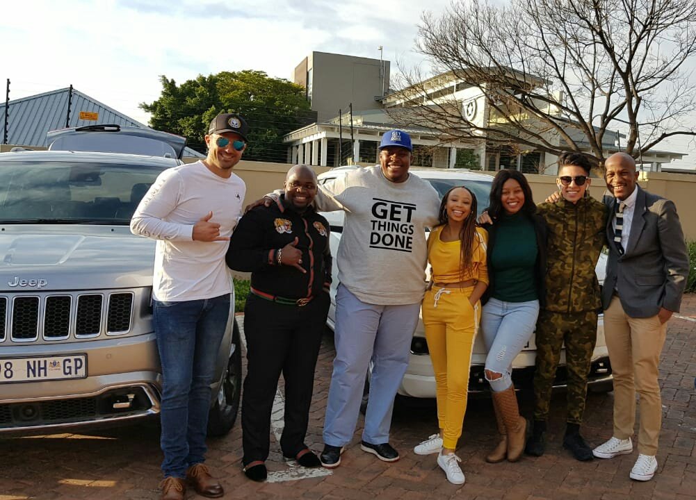 CandieModisele's tweet photo. Thousands of young people are out in their numbers, ready to be inspired... "Uzoyithola kanjani uhleli ekhoneni?" 
#GautengYouthExpo #YouthOf76 #InspiredYouthSA https://t.co/EauteBELFW