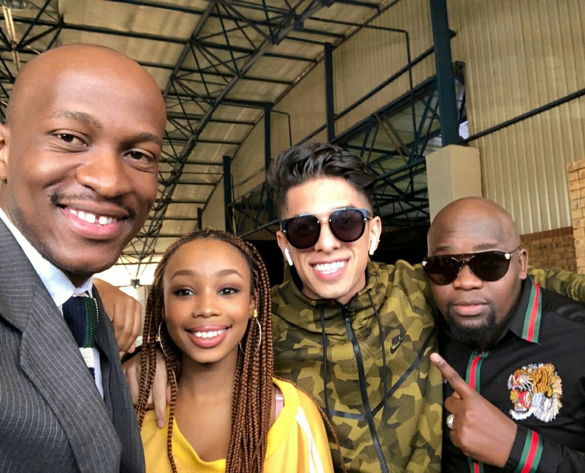 CandieModisele's tweet photo. Thousands of young people are out in their numbers, ready to be inspired... "Uzoyithola kanjani uhleli ekhoneni?" 
#GautengYouthExpo #YouthOf76 #InspiredYouthSA https://t.co/EauteBELFW