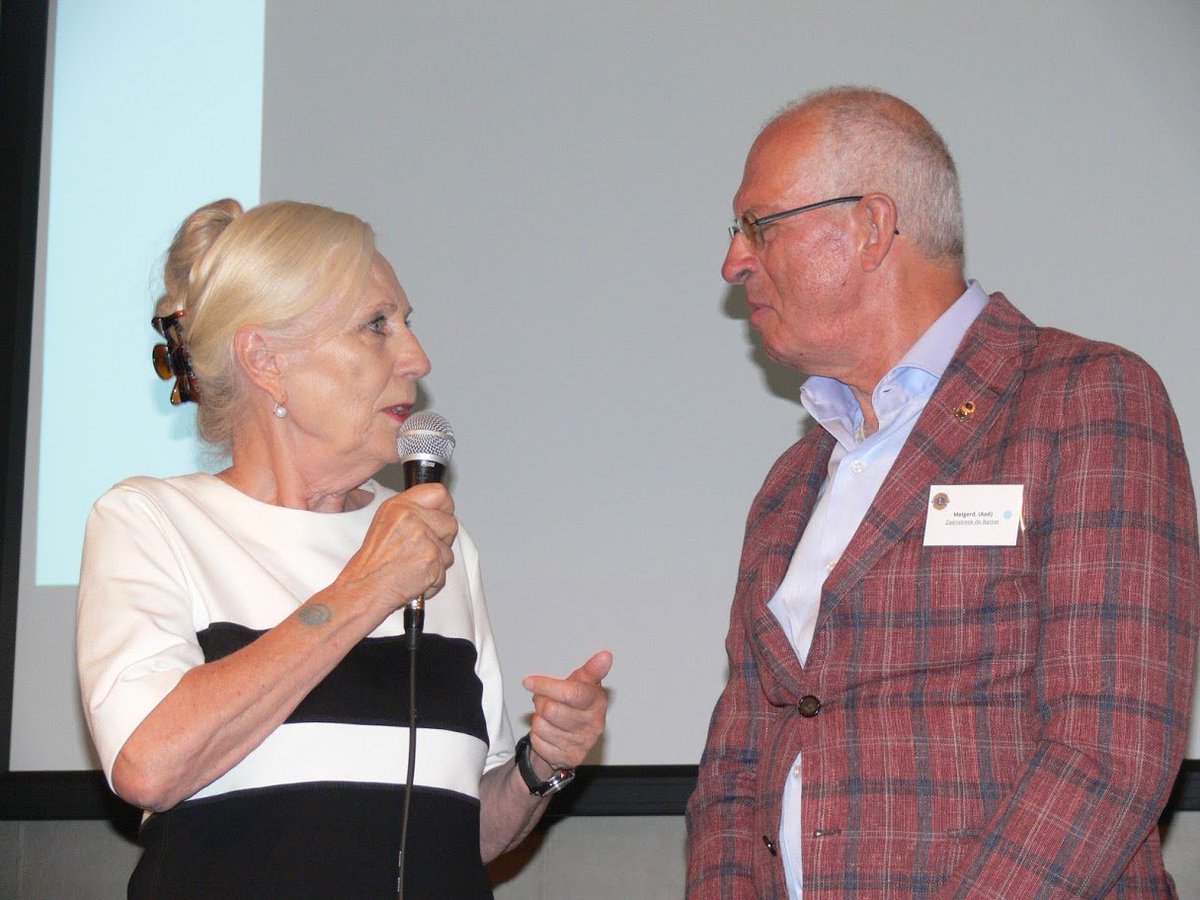 Zaterdag 26-5 was de aftrap bij Lions voor de musical en actie Save the Earth <a href="/plasticsoupfoun/">Plastic Soup Foundation</a> <a href="/Ockels/">Wubbo Ockels</a> @lions <a href="/leoclub/">Teresa Hines</a> <a href="/OceanSole1/">Ocean Sole</a> <a href="/savetheearth/">Save The Earth</a> @duurzaamheid @bewustzijn @schonernederland @opruimactie