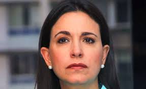 profesorlupa2's tweet photo. CARACAS = Da muy mala impresión ver a una enferma mental de la 3ra edad pegando alaridos y diciendo incoherencias en Altamira.
La señora María Corina Machado (a. “Dama Antañona”) debe recibir atención profesional, privada o del Estado. https://t.co/S0x4K5vw8k