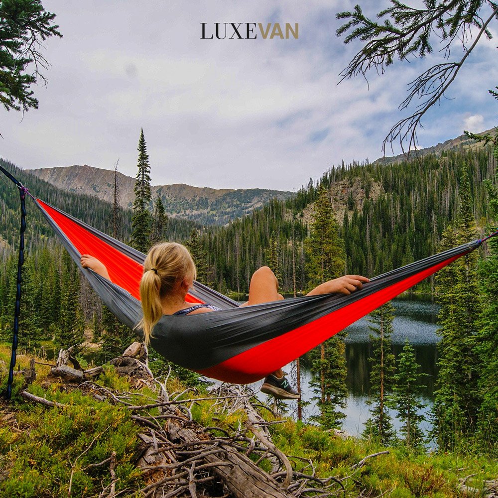 InfoLuxevan's tweet photo. ¿Todavía falta mucho para tener unos días de vacaciones? 📆
Hasta entonces...puedes organizar una excursión en una #Camper 🚐 a una zona perfecta para desconectar. 
Descansar, pasar tiempo en familia...cualquier plan es apto para esta experiencia 😉
#Luxevan https://t.co/e1qe97CTmz